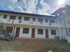 වතුපිටිවල BOI එක අසලින් බෝඩින් නිවස සංකීර්ණයක්