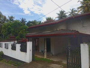 කටුනායක වේයන්ගොඩ ප්‍රධාන මාර්ගයට ලගින් නව නිවස වටිනා මිලකින්
