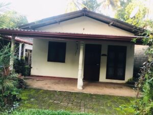 කඩවත ගනේමුල්ල ප්‍රධාන බස් මාර්ගය පොකුණ හංදියට ආසන්නයෙන් ඉඩම හා නිවස ඉක්මනින් විකිනීමට