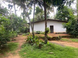 ඉඩම සමග අඩක් නිමකල නිවසක් පස්යාල කලල්පිටිය අවටින් ඉක්මනින් විකිණිමට