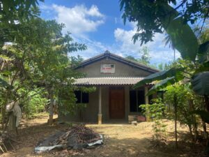 උඩුගම්පල දිවුලපිටිය බස් පාරට මීටර් 700 ක් ලගින්  සමග අලුතින්ම ඉදිකරමින් පවතින නිවස් විකිණීමට තිබේ.