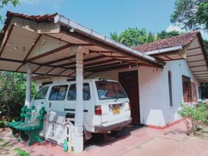 කඩවතට ලගින් පර්චස් 46 සමග කාමර 4 සහිත නිවස විකිණීමට