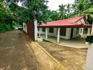මීරිගම නගරයට ඇවිද යන දුරින් පර්චස් 22ක වටිනා නිවසක් විකිණීමට