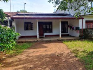 නිට්ටඹුව රන්පොකුනුගම නිවාස සංකීර්ණයෙන් වටිනා නිවසක් විකිණිමට