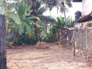 නිට්ටඹුව සමාධිය අසලින් පර්චස් 10 ක බිම් කොටසක් විකිණීමට.