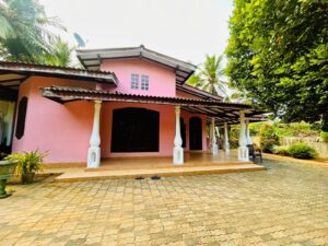 ඌරාපොල සිරිසගබෝ මාවතින් දෙමහල් අංගසම්පුර්ණ නිවස විකිණීමට