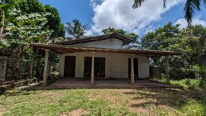ගම්පහ මහ නගරසීමාවේ පර්චස් 15.8 සමග full tile වටිනා නිවසක් විකිණීමට