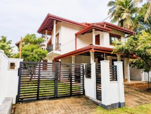 කලල්පිටිය පදිංචි නොවුණු කාමර 5 සහිත අංගසම්පූර්ණ නිවසක්