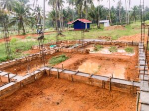 කදන්ගමුව, කුලියාපිටිය නේවාසික ඉඩම සහ නිර්මාණය ආරම්භ කළ නිවසක්