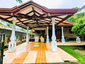 අත්තනගලු නගරයෙන් අංග සම්පූර්ණ නිවස විකිණිමට