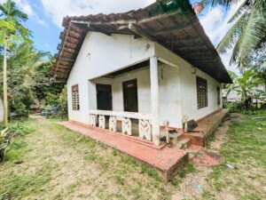 වැලිවේරිය ඇටිකෙහෙල්ගල්ල පර්චස් 18 නිවසක් විකිණීමට