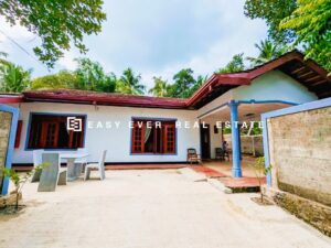 නිට්ටඹුව – වතුපිටිවල, මීකනුව පාරට ලගින් අංගසම්පූර්ණ කාමර 4 ක නිවසක් විකිණීමට