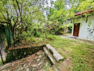 කොළඹ නුවර පාරට ළගින්ම ඉඩමේ වටිනාකමට නිවසක්