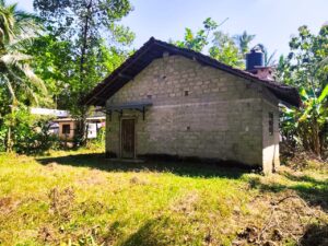 ගම්පහ කිරිදිවැල නගරසීමාවෙන් පර්චස් 40 ක ඉඩම හා නිවස විකිණීමට