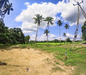 වෙල්යායකට මායිම් සුන්දර බිම් කොටසක්
