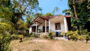 රාගම බටුවත්ත ගලහිටියාව පාරට මායිම්  අංගසම්පූර්ණ නිවස