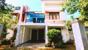 අලුතින් ඉදිකරන ලද | Modern Box Type Smart දෙමහල් නිවසක්