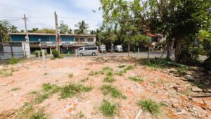 Land for sale in Unagahadeniya