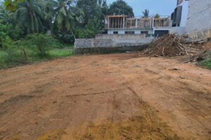 කඩුවෙල නගරයෙන්ම පර්වස් 8 ක ඉඩමක් විකිණිමට