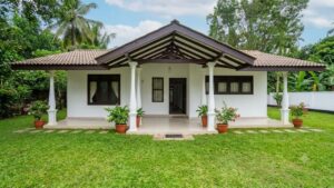 කඩවත නගරයට මිනිත්තු කිහිපයෙන්! පර්චස් 20ක් සමඟ නිවසක් ලක්ෂ 280යි!