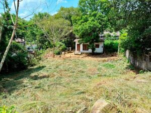 අතුරුගිරියෙන් වටිනා නේවාසික ඉඩමක් විකිණීමට