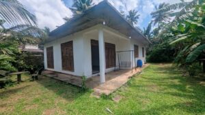 House for sale in Athurugiriya