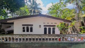 පන්නිපිටිය, වීර මාවතෙන් වටිනා ඉඩමක් සහ නිවසක් විකිණීමට