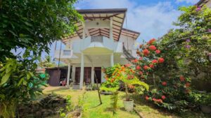 Land for sale in Yakkala