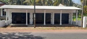 කුලියාපිටිය – මාදම්පේ ප්‍රධාන පාරට මුහුණලා වටිනා වාණිජ දේපළක් විකිණීමට